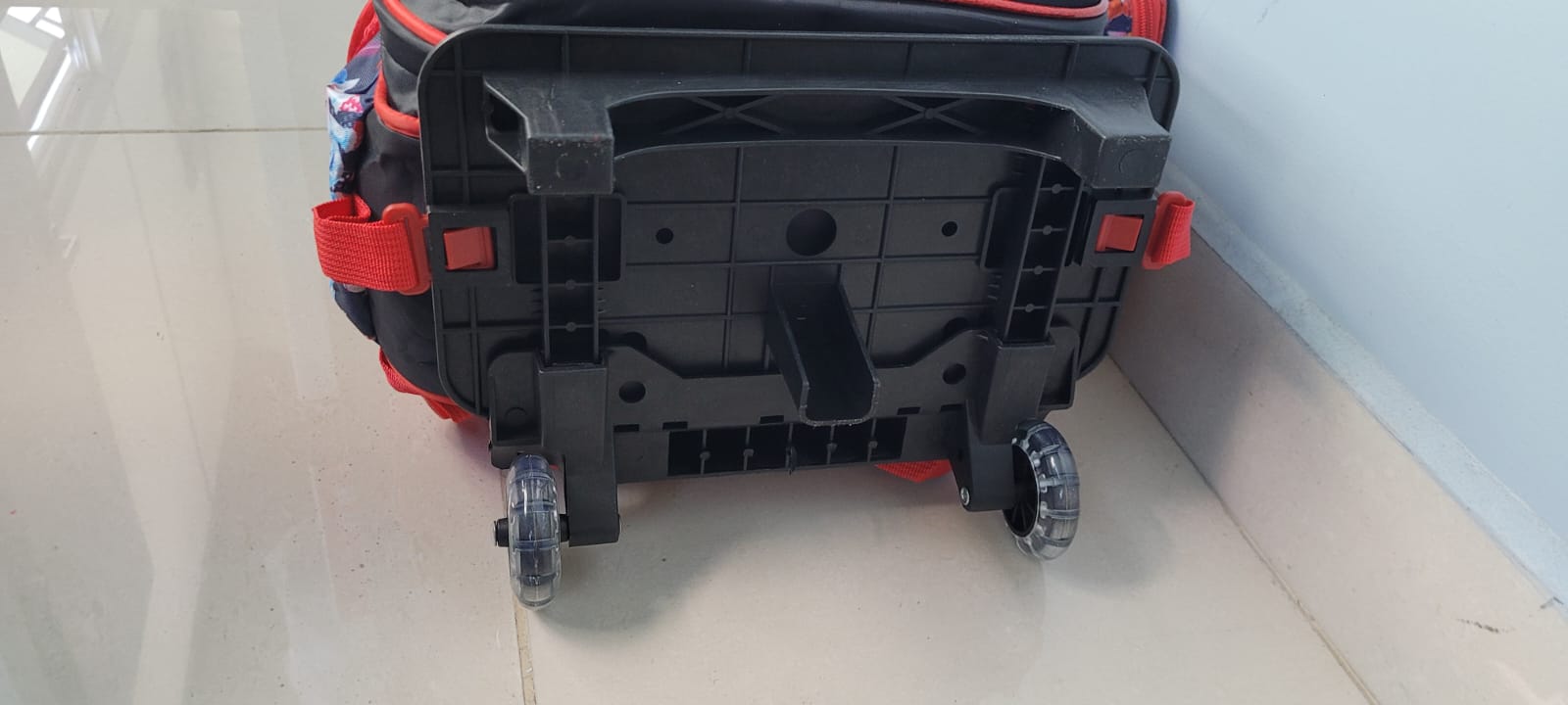 Morral de Ruedas Trio en Relieve